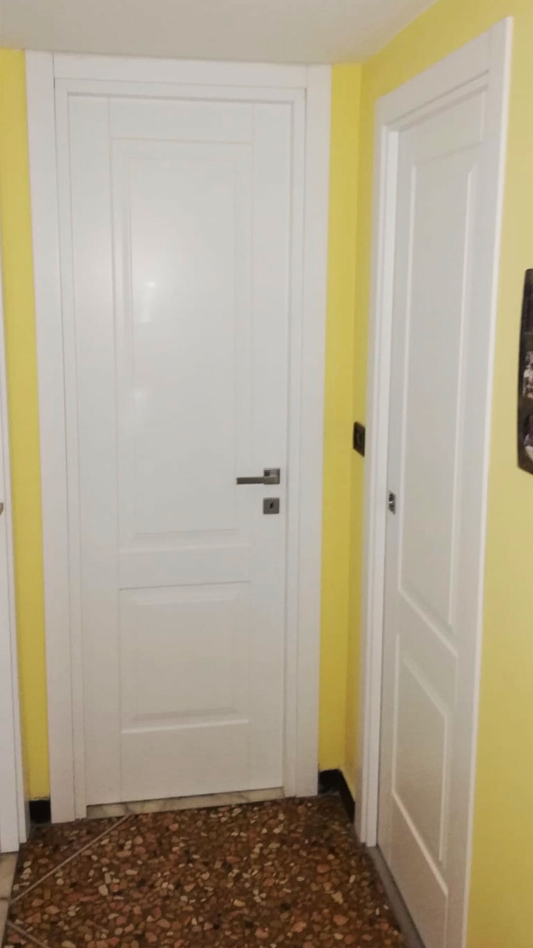 Porte in legno della collezione Alice in un appartamento in stile Inglese